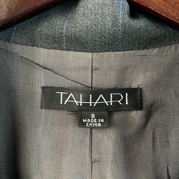 Tahari blue gray pinstriped business jacket size 8 - Picture 6 of 11